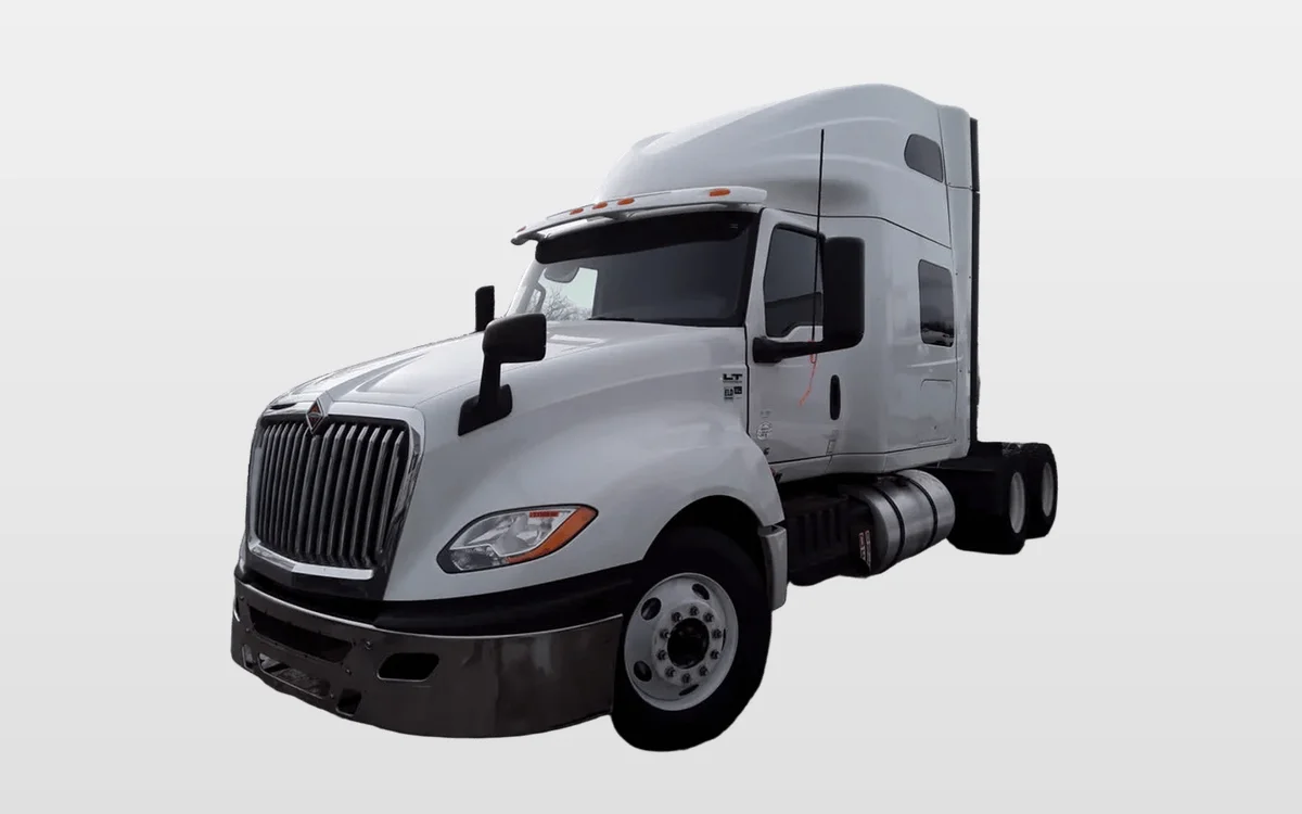 2020 International LT - image 1