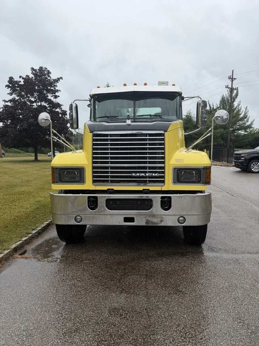 2019 Mack Pinnacle in Warminster, PA — photo 2