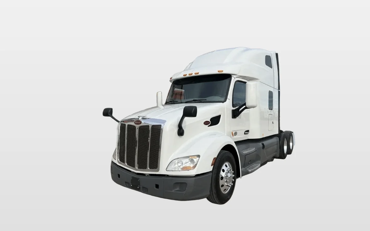 2021 Peterbilt 579 - image 1