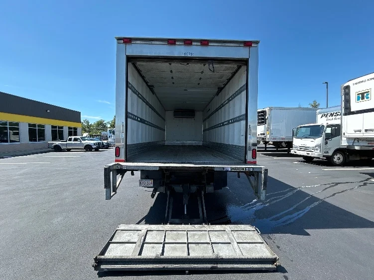 2020 Isuzu NRR in Norton, MA — photo 9
