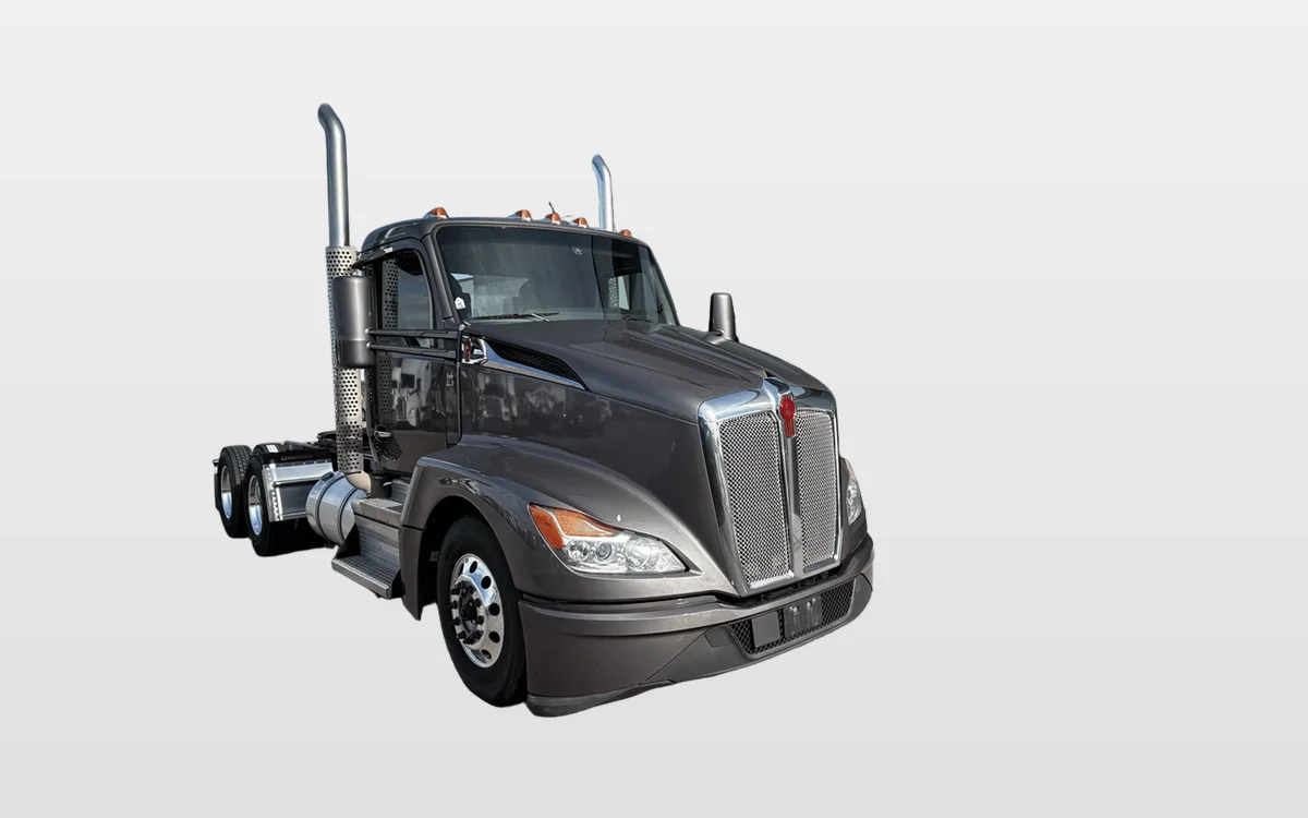 2023 Kenworth T680 - image 1