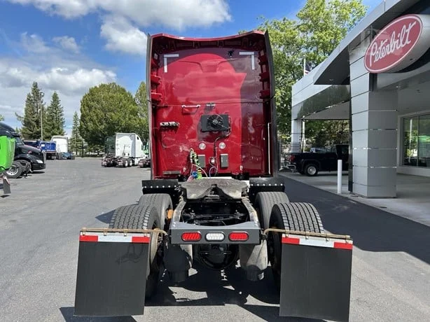 2021 Peterbilt 579 in Portland, OR — photo 5