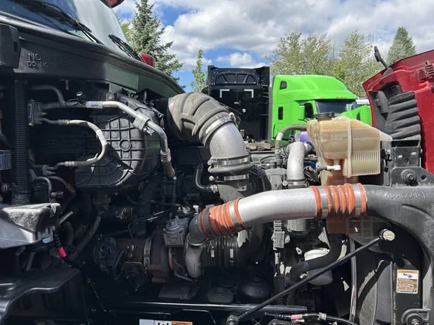 2021 Peterbilt 579 in Portland, OR — photo 14