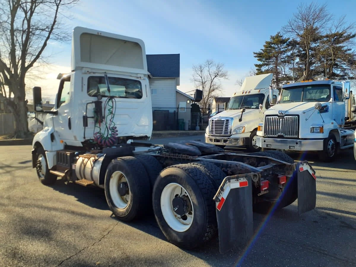 2019 International LT in Springfield, MA — photo 6