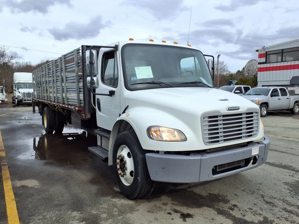 2018 Freightliner M2 106 - image 3