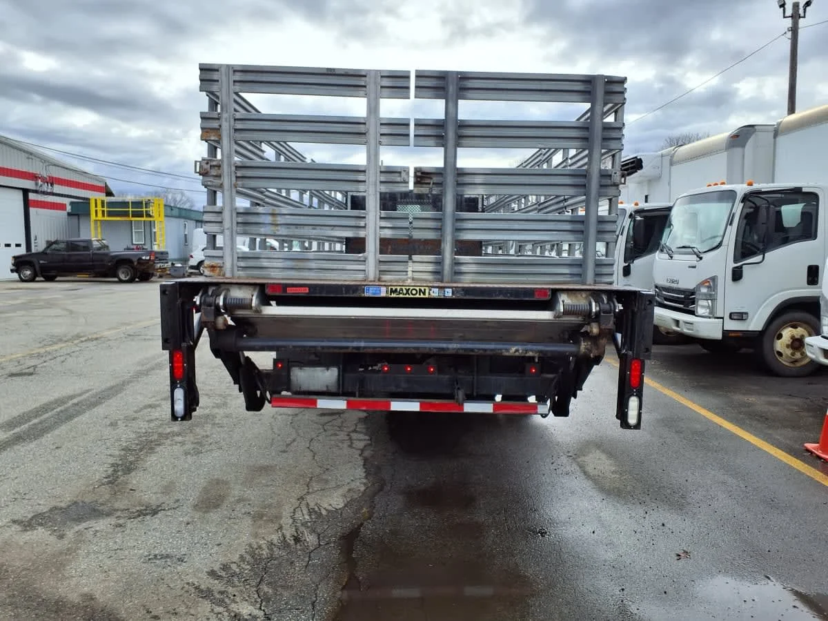 2018 Freightliner M2 106 - image 5