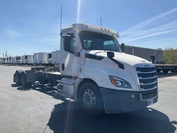 2020 Freightliner Cascadia in Phoenix, AZ