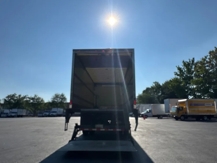 2019 Freightliner eM2 in Capitol Heights, MD — photo 9