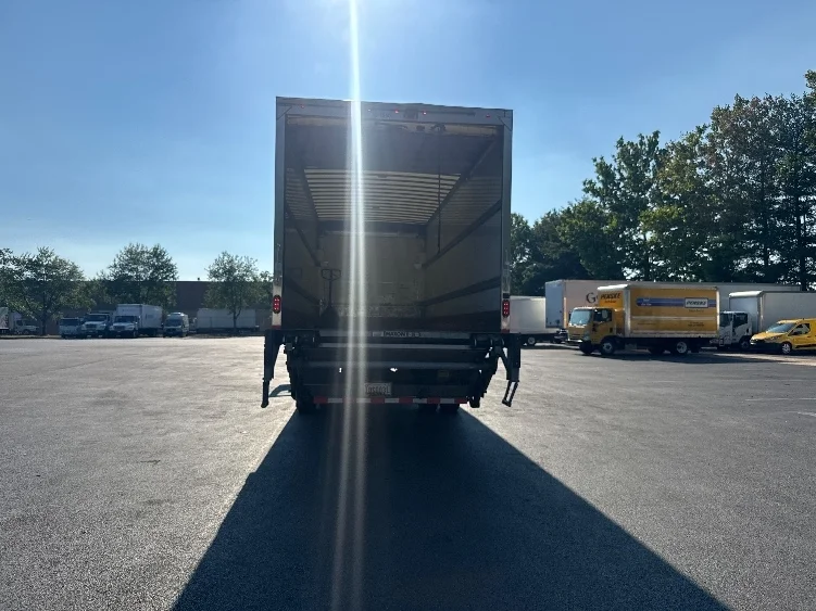 2019 Freightliner eM2 in Capitol Heights, MD — photo 8