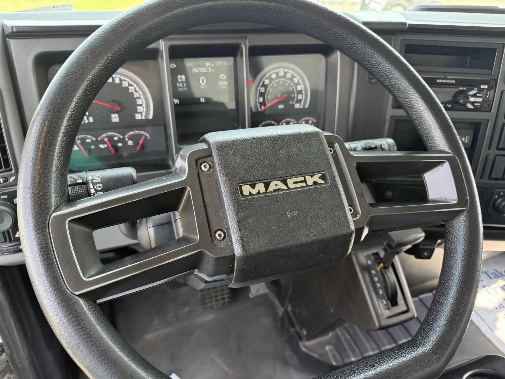 2021 Mack MD in Quincy, IL — photo 11