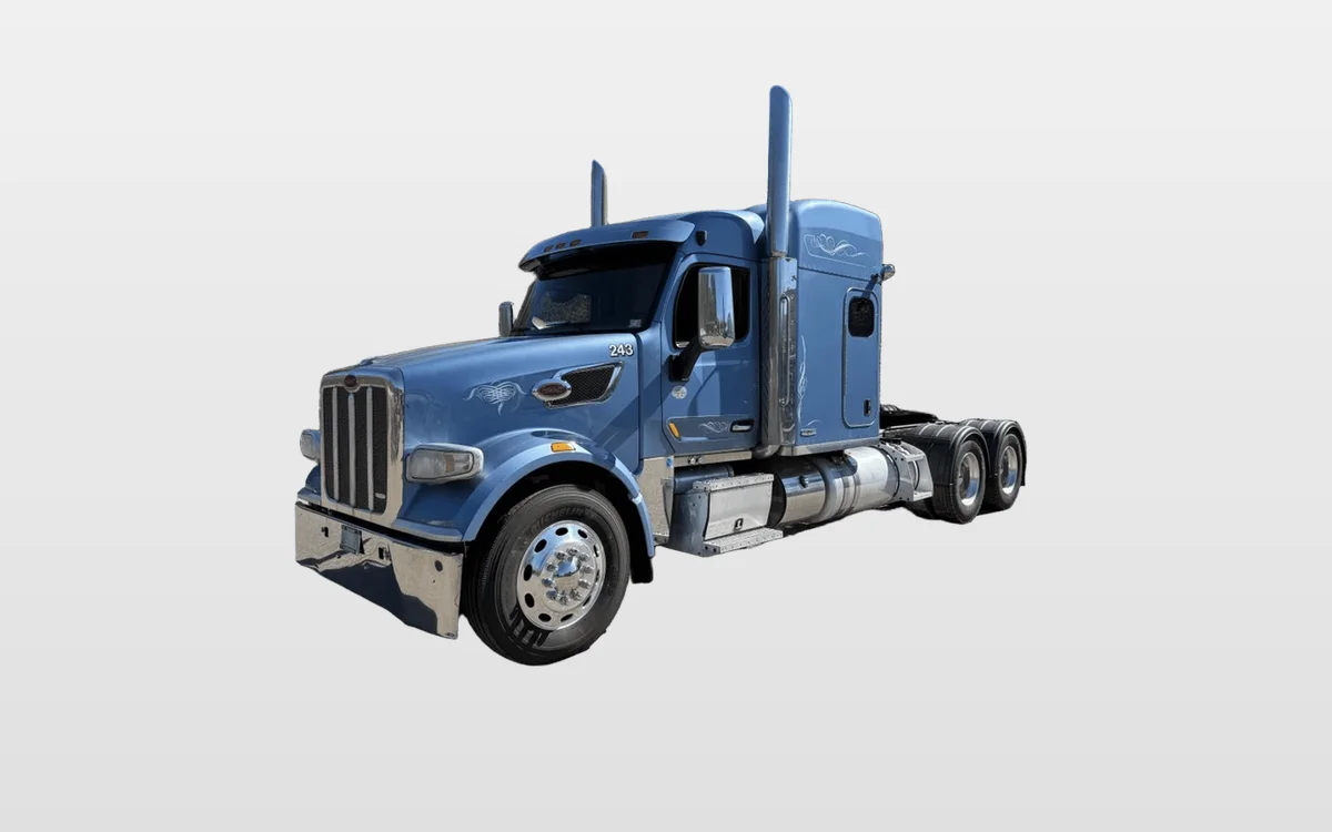 2021 PETERBILT 567 Sleeper - image 1