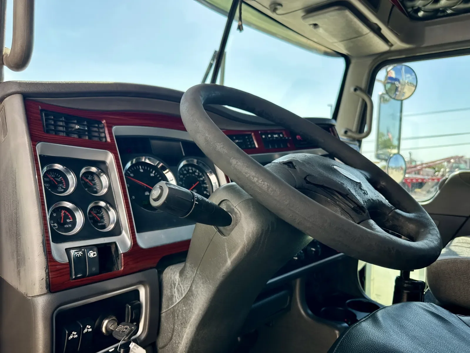 2009 Kenworth W900 in Hutchins, TX — photo 15