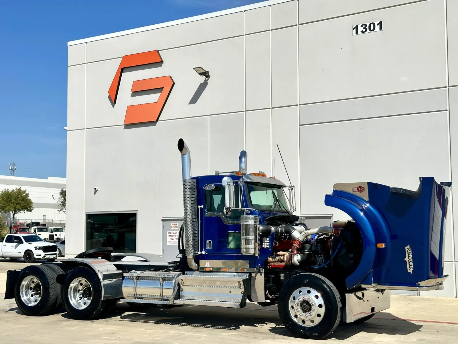 2009 Kenworth W900 in Hutchins, TX — photo 9