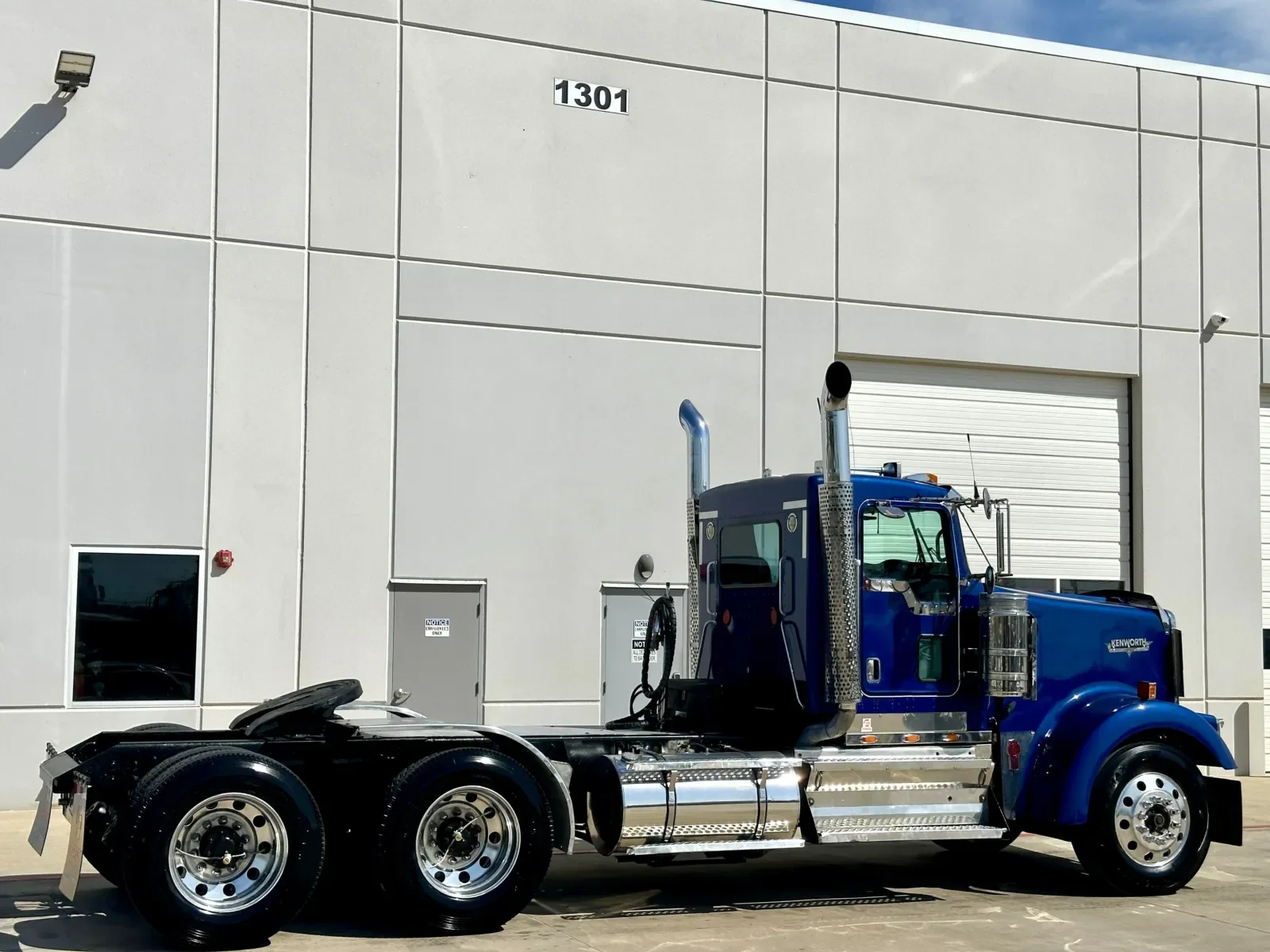 2009 Kenworth W900 in Hutchins, TX — photo 5