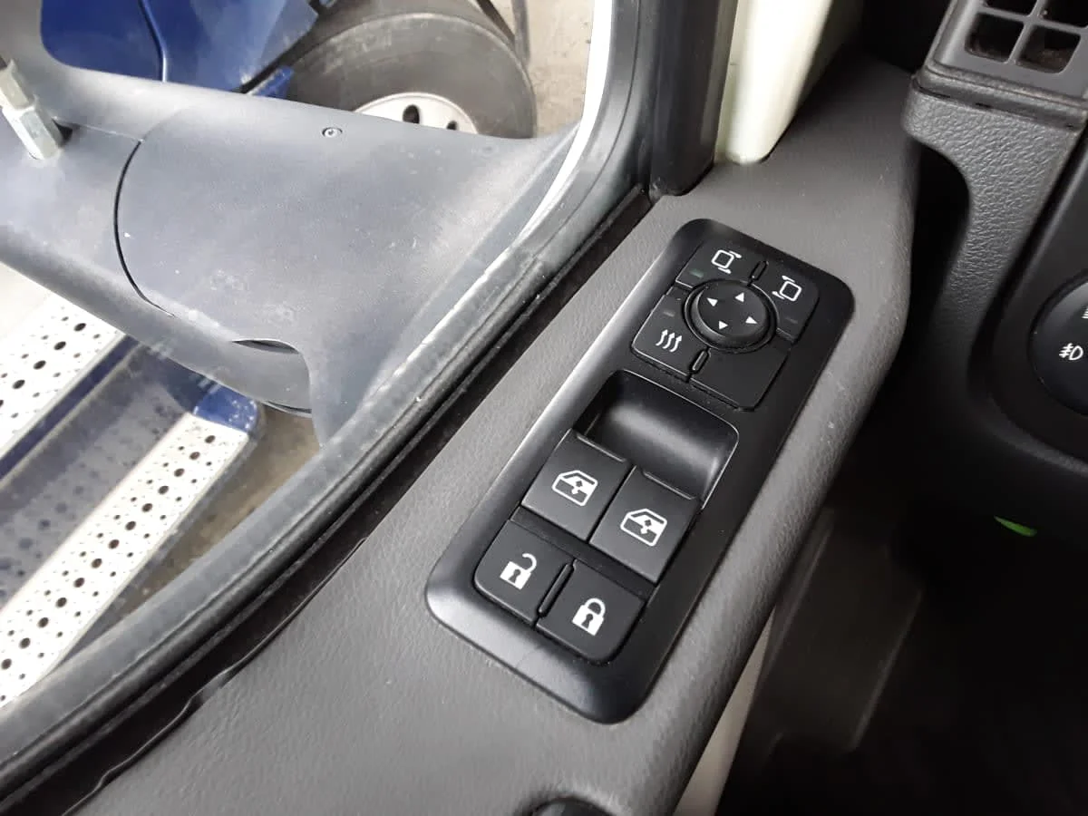 2020 International LT in Hilliard, OH — photo 11