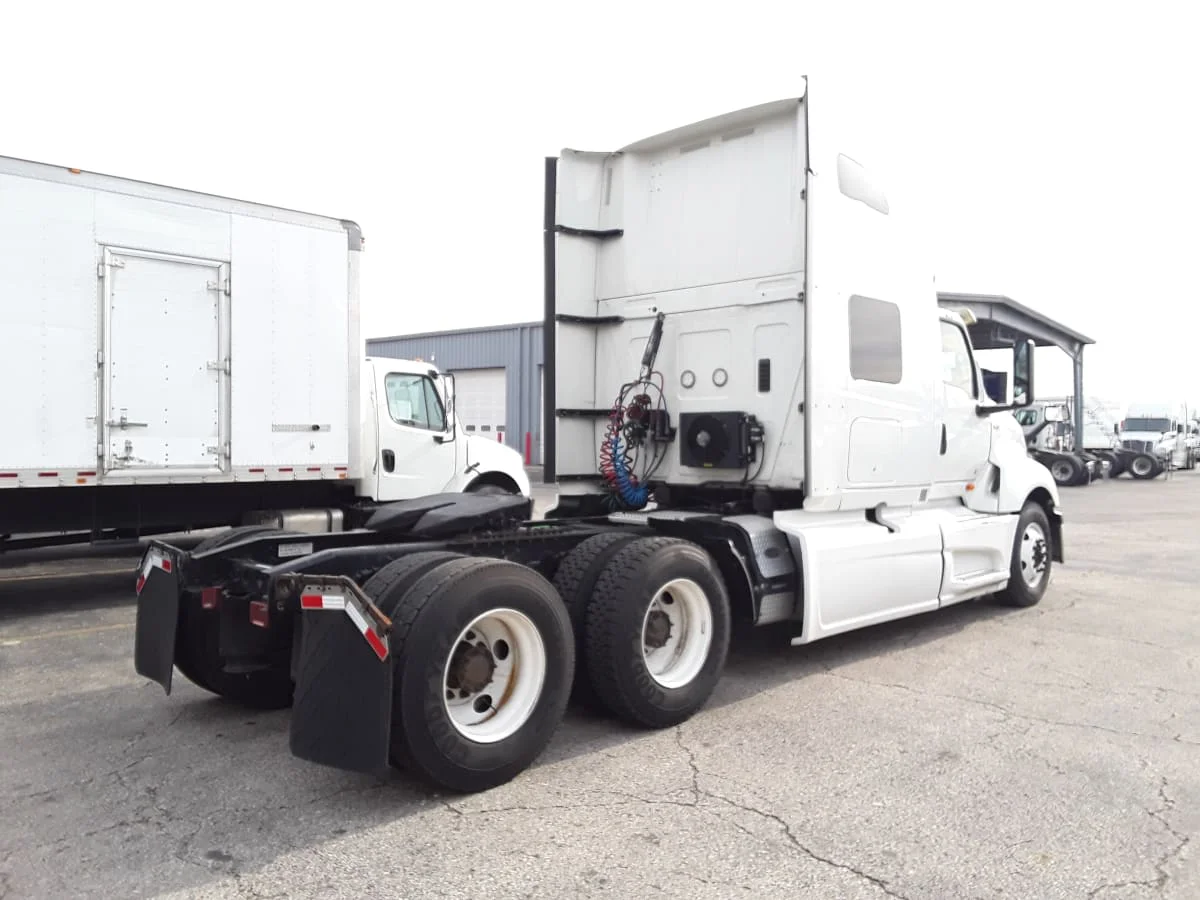 2020 International LT in Hilliard, OH — photo 4