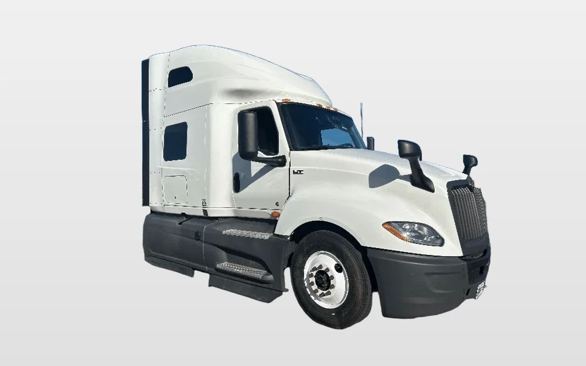 2023 International LT - image 1