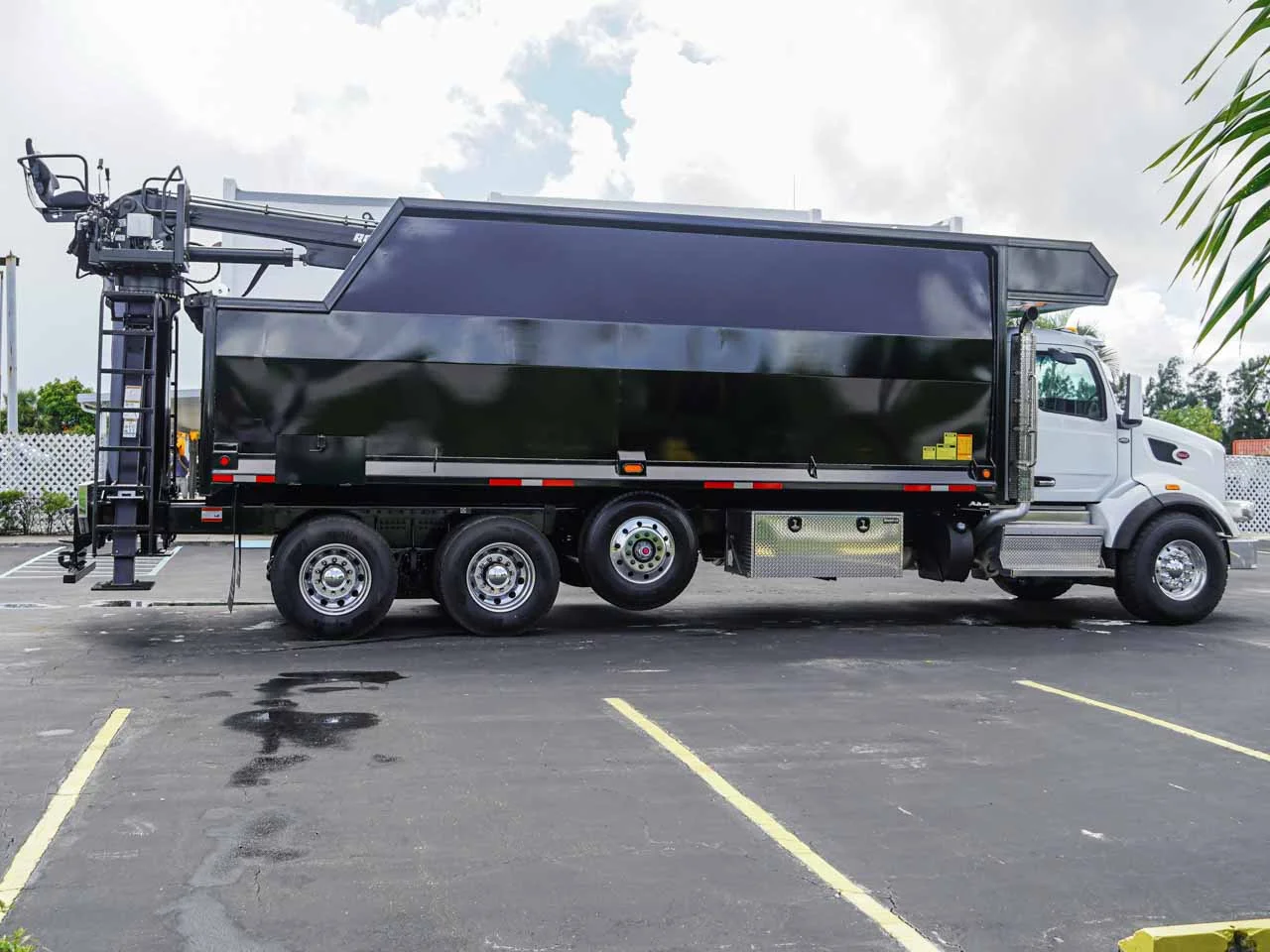 2025 Peterbilt 567 - image 6