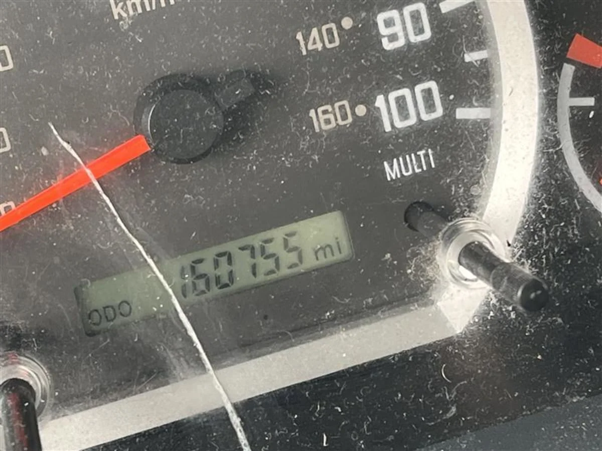 2019 Isuzu NPR - image 11