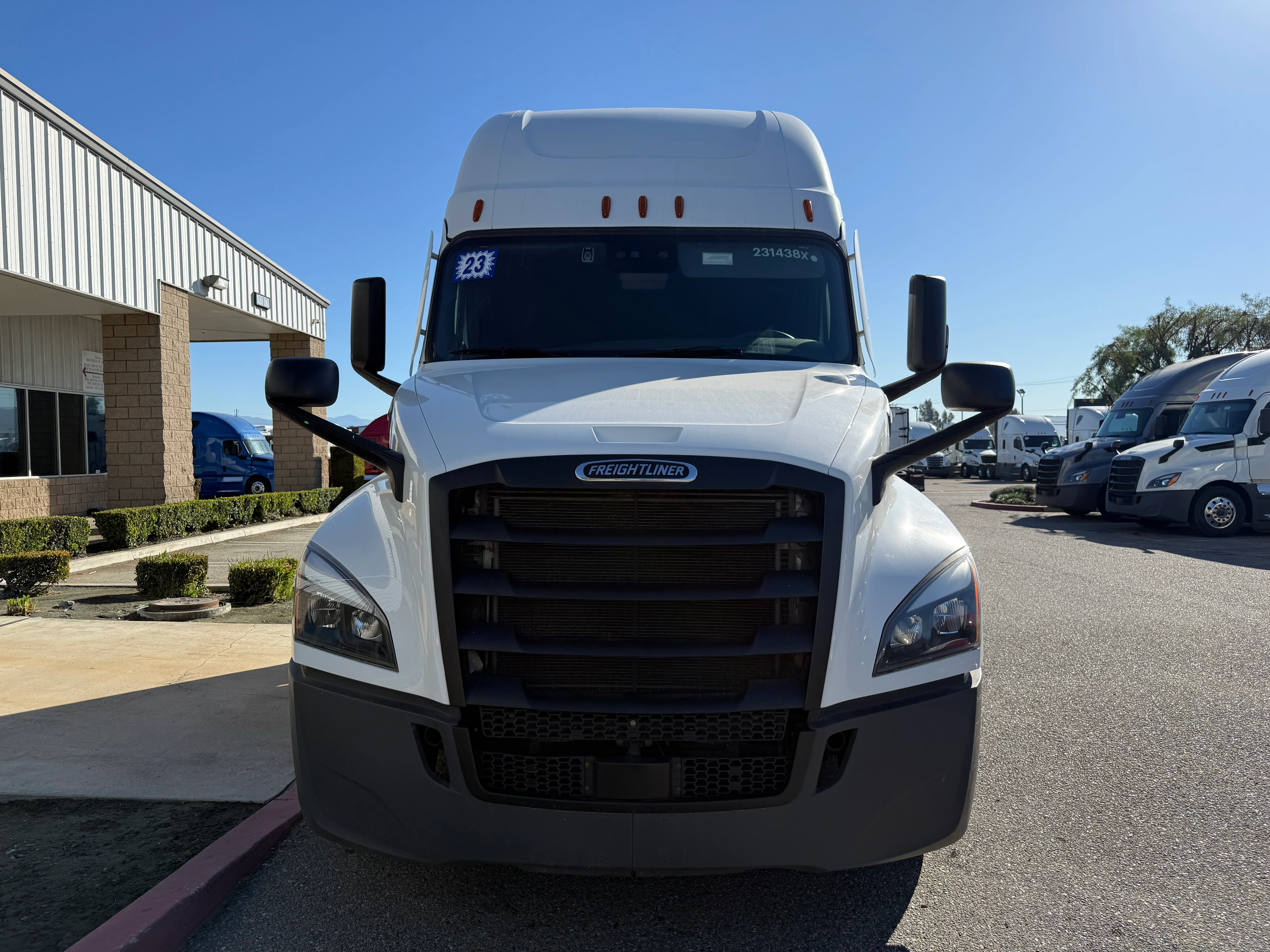 2023 Freightliner Cascadia in Selectrucks Fontana, CA — photo 2