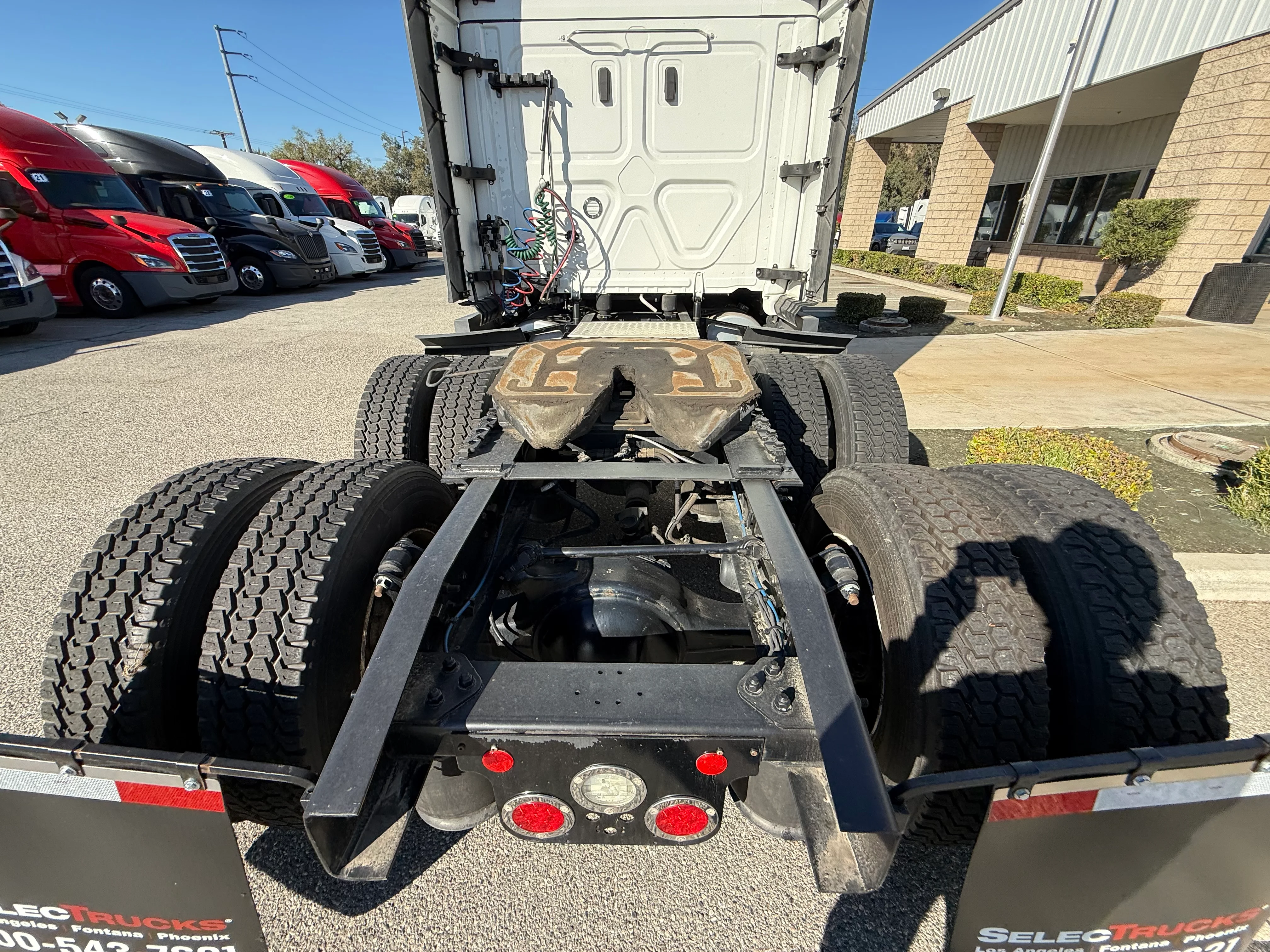 2023 Freightliner Cascadia in Selectrucks Fontana, CA — photo 6