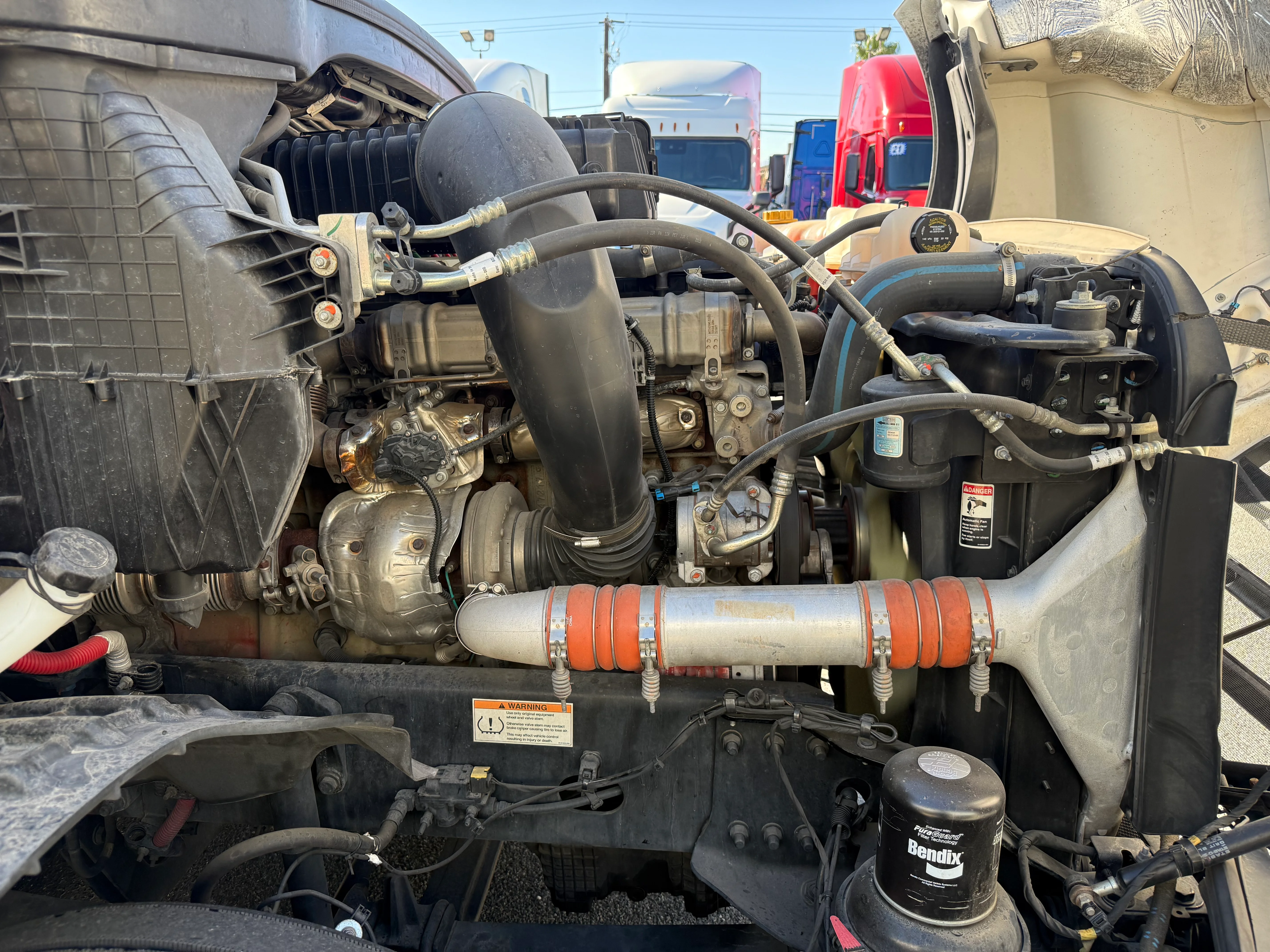 2023 Freightliner Cascadia in Selectrucks Fontana, CA — photo 10