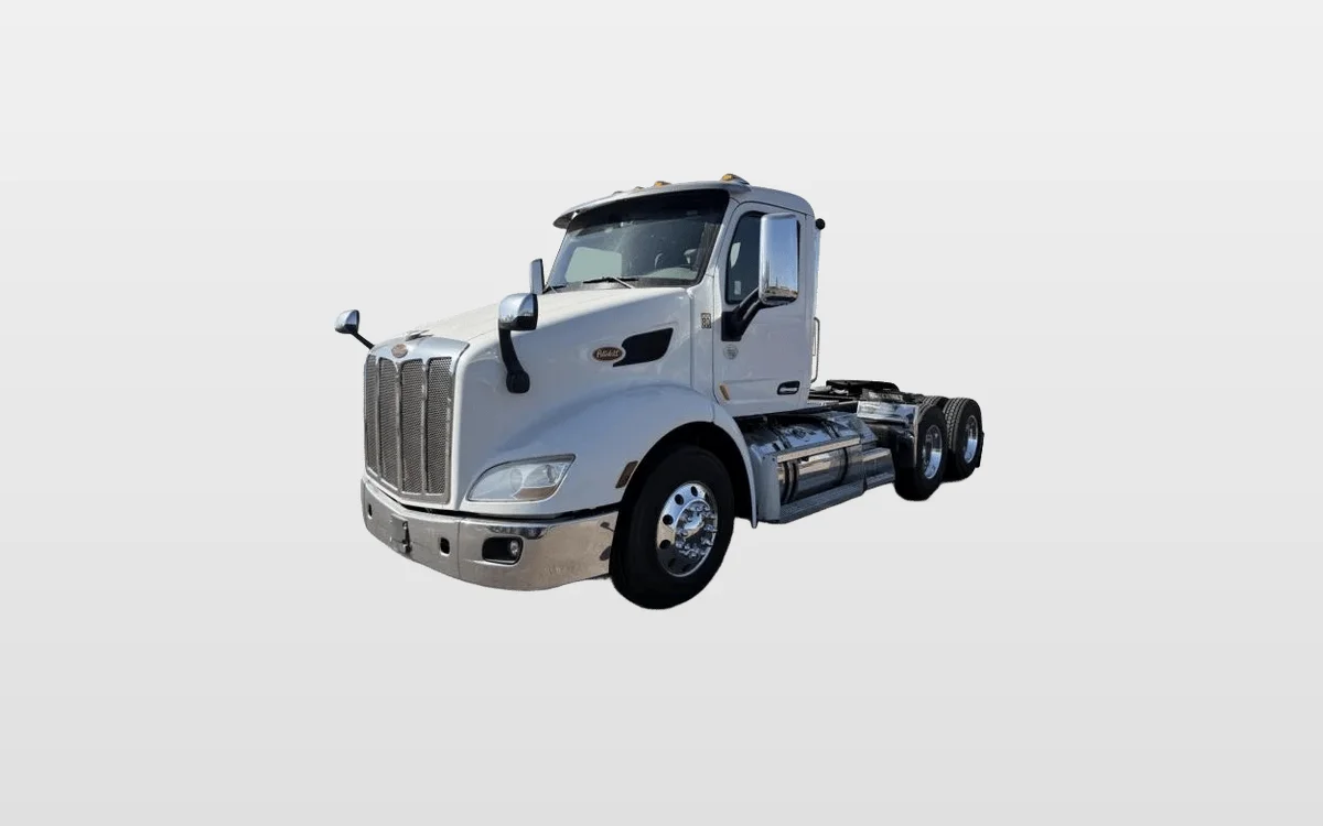 2020 Peterbilt 579 - image 1