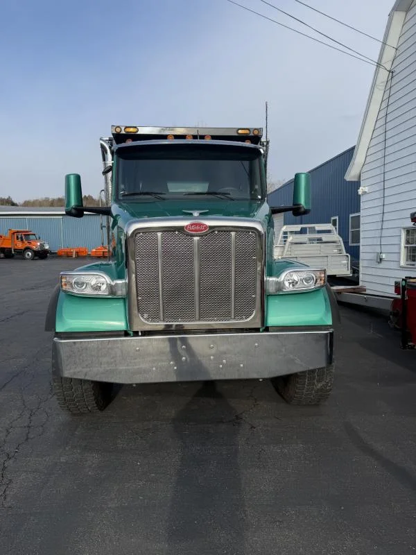 2025 Peterbilt 567 in Newburgh, NY — photo 6