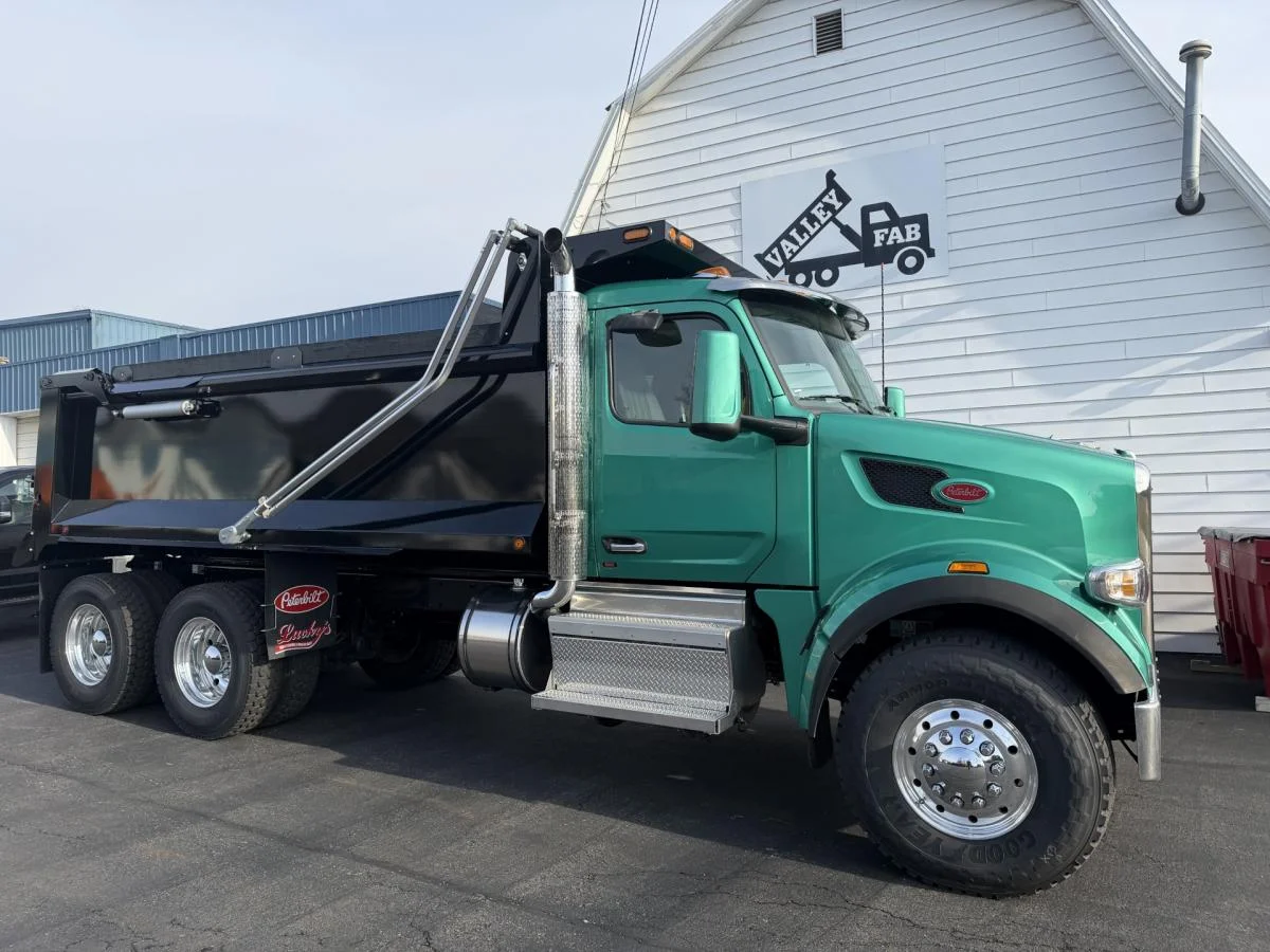 2025 PETERBILT 567 Dump Truck