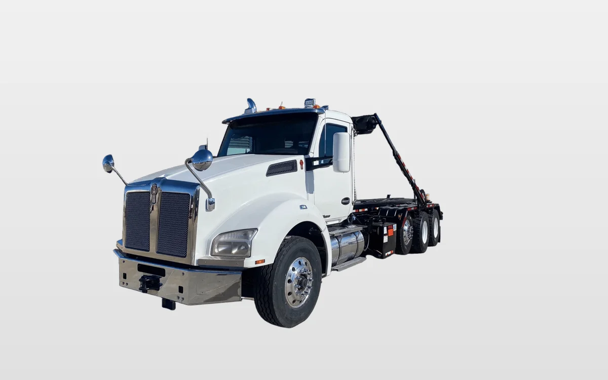 2019 Kenworth T880 - image 1