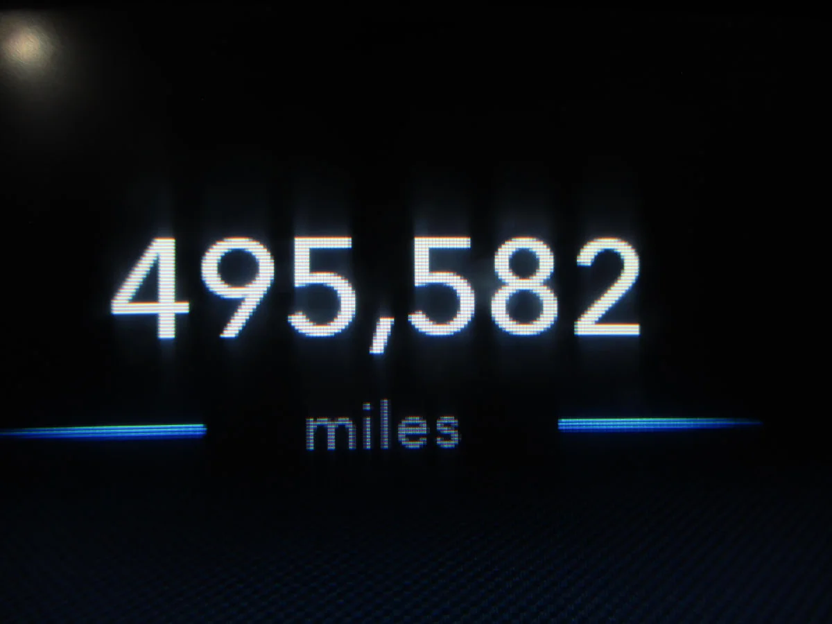 2019 International LT - image 10