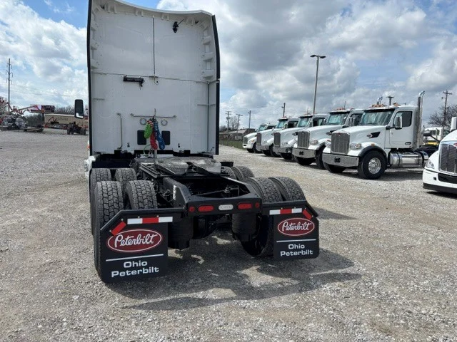 2027 Peterbilt 579 in Canton, OH — photo 4