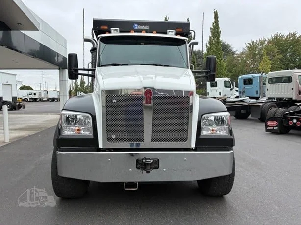 2024 Kenworth T880 in Portland, OR — photo 3