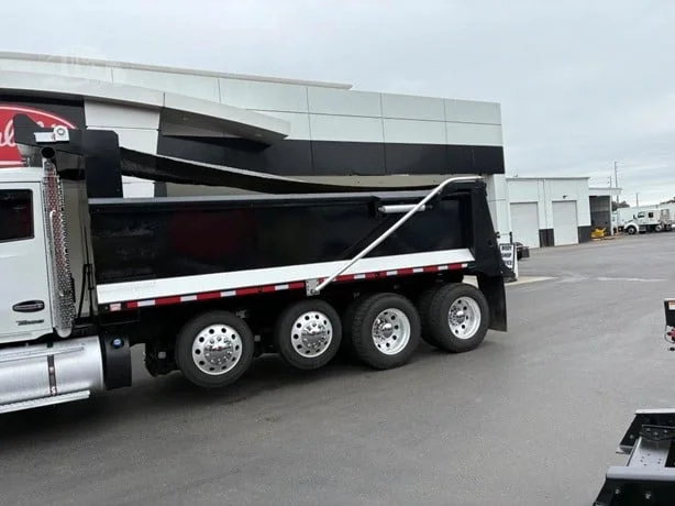 2024 Kenworth T880 in Portland, OR — photo 22