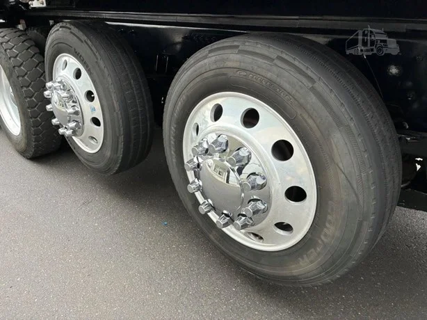 2024 Kenworth T880 in Portland, OR — photo 9
