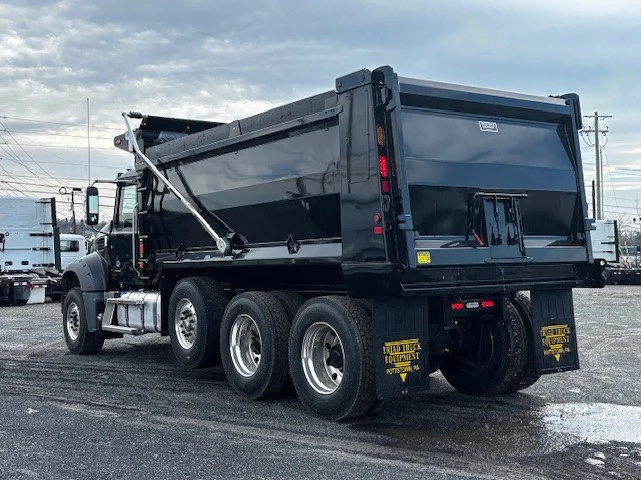 2027 Mack Granite in Dunmore, PA — photo 3