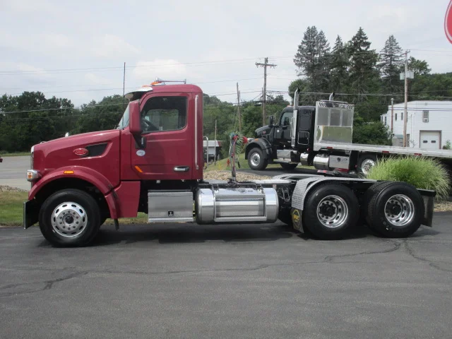2020 Peterbilt 567 - image 2