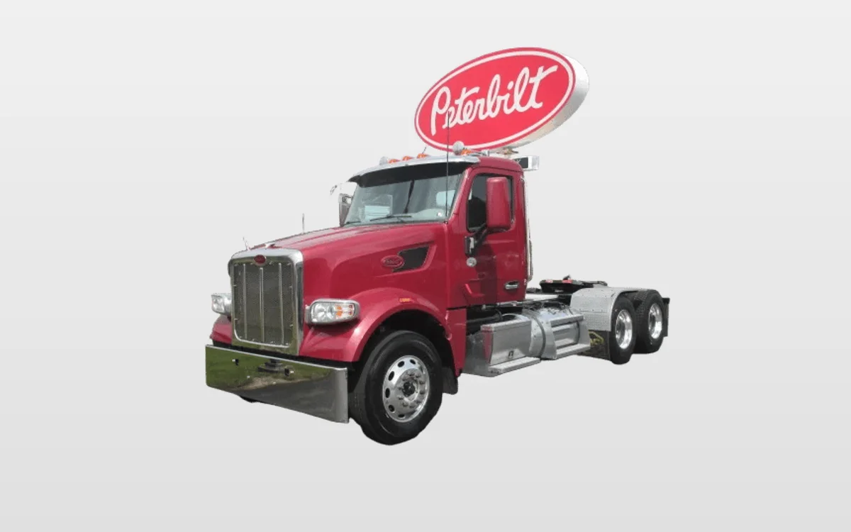 2020 Peterbilt 567 - image 1