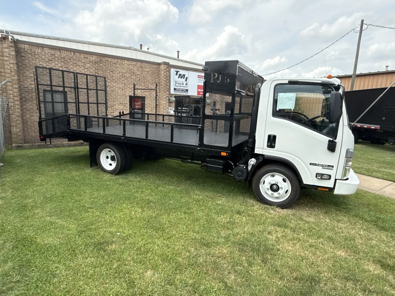 2026 Isuzu NPR