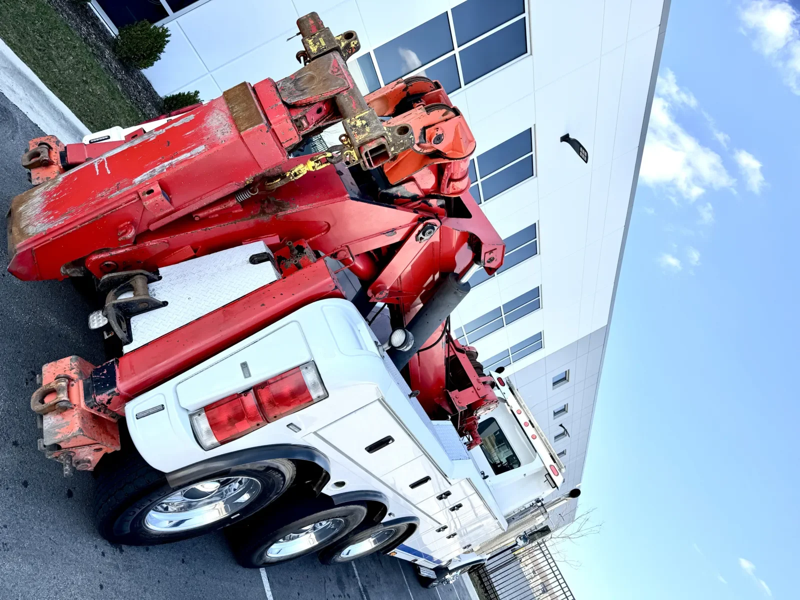 2011 Kenworth T800 - image 13