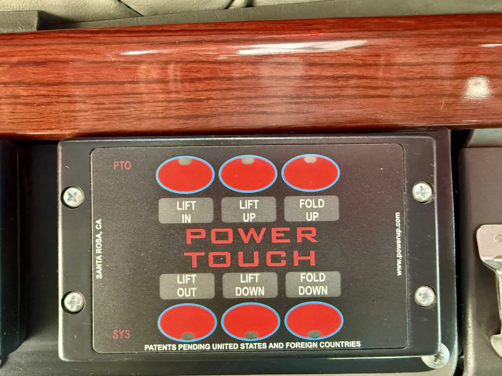 2011 Kenworth T800 - image 40