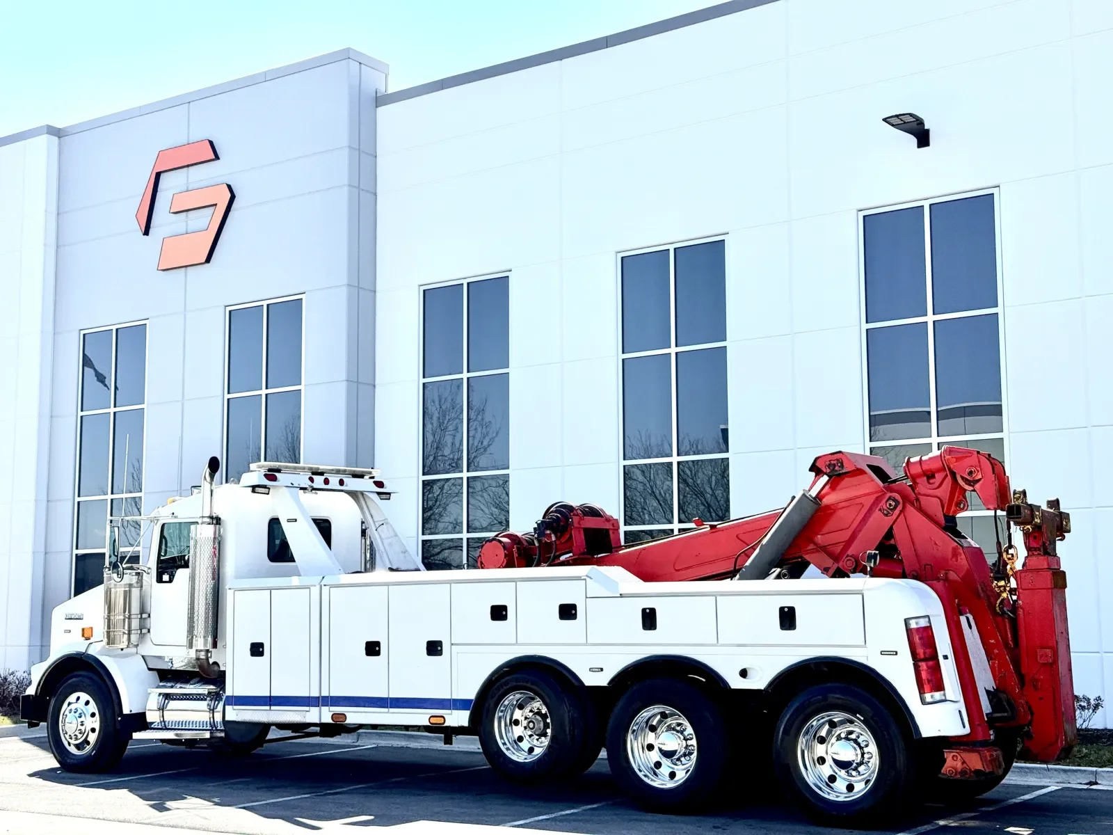 2011 Kenworth T800 - image 6