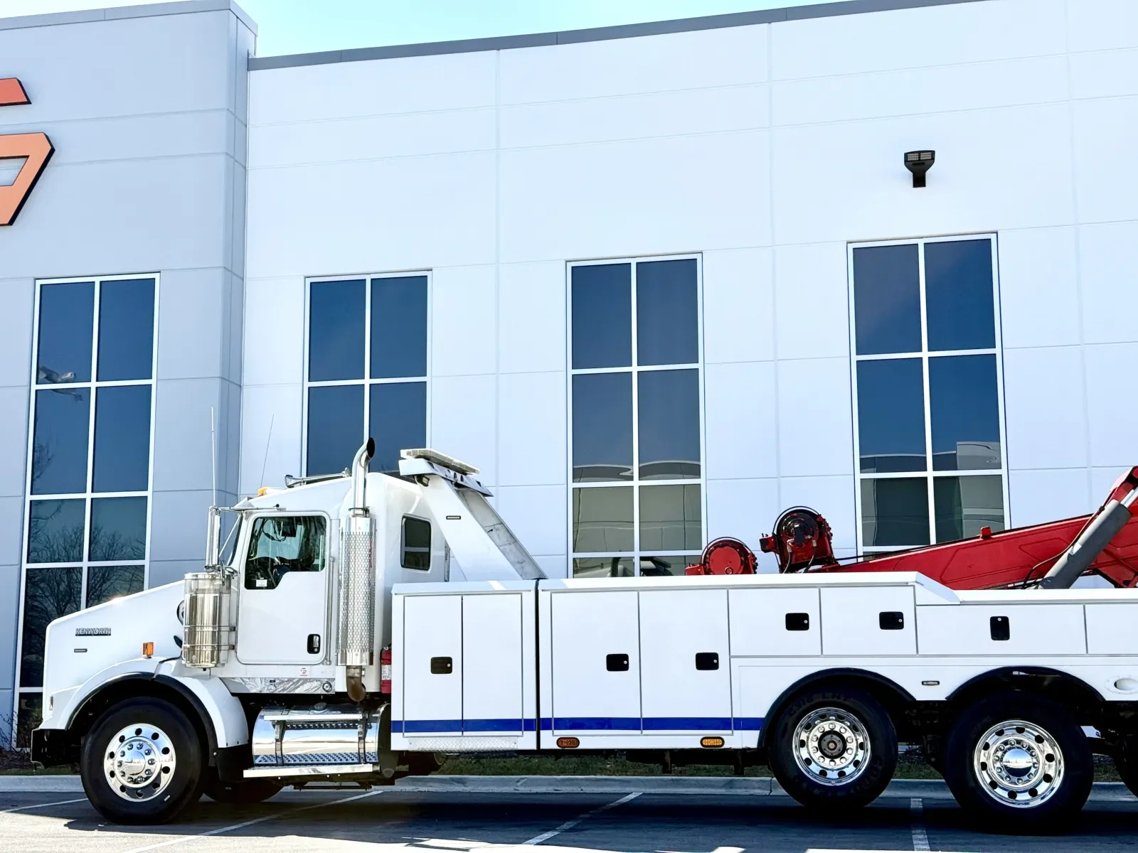 2011 Kenworth T800 - image 8