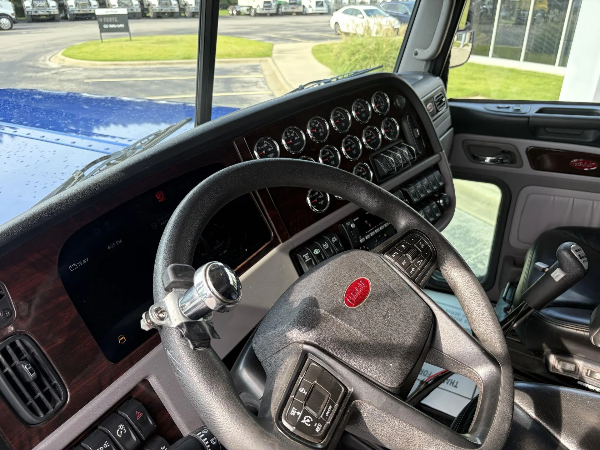 2024 Peterbilt 389 in Fultondale, AL — photo 20