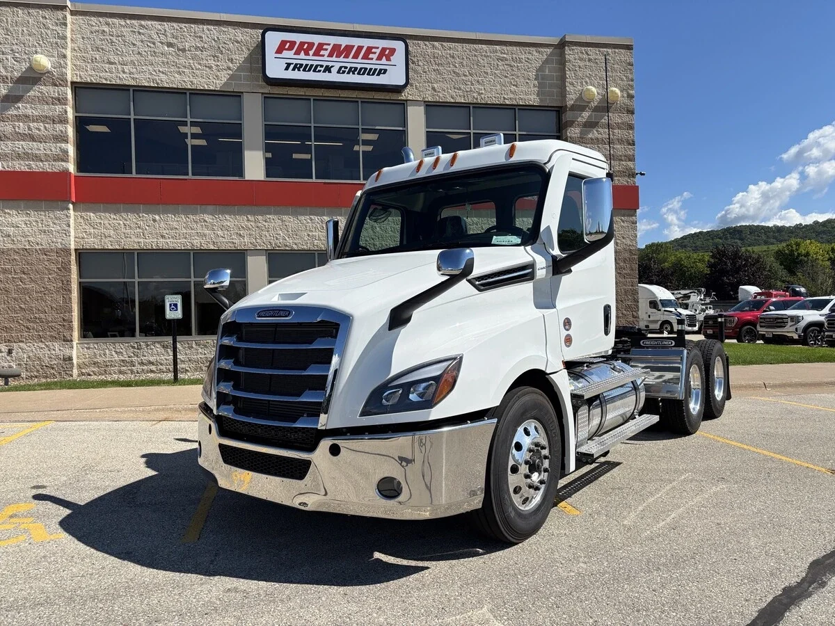 2027 Freightliner Cascadia