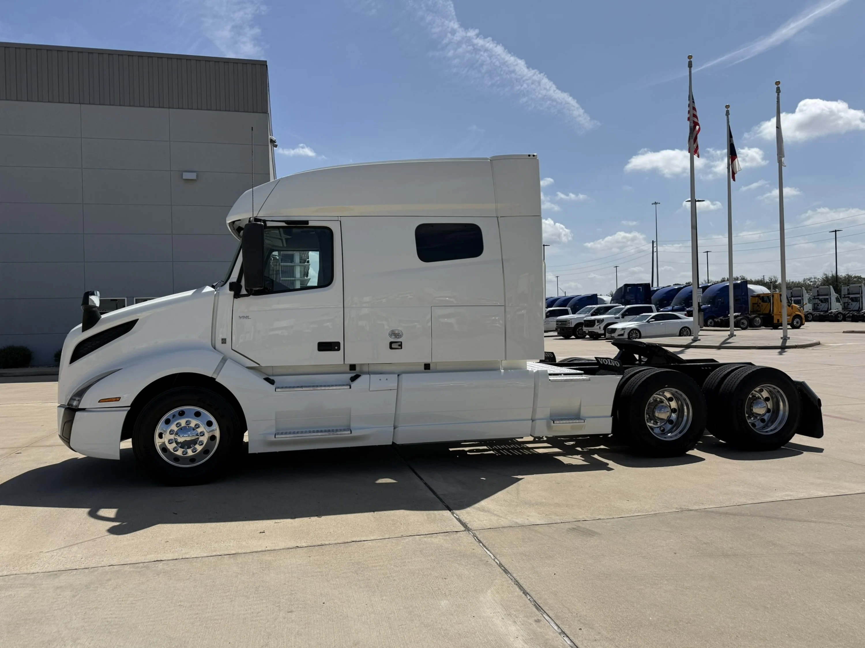 2022 Volvo in Houston, TX — photo 9