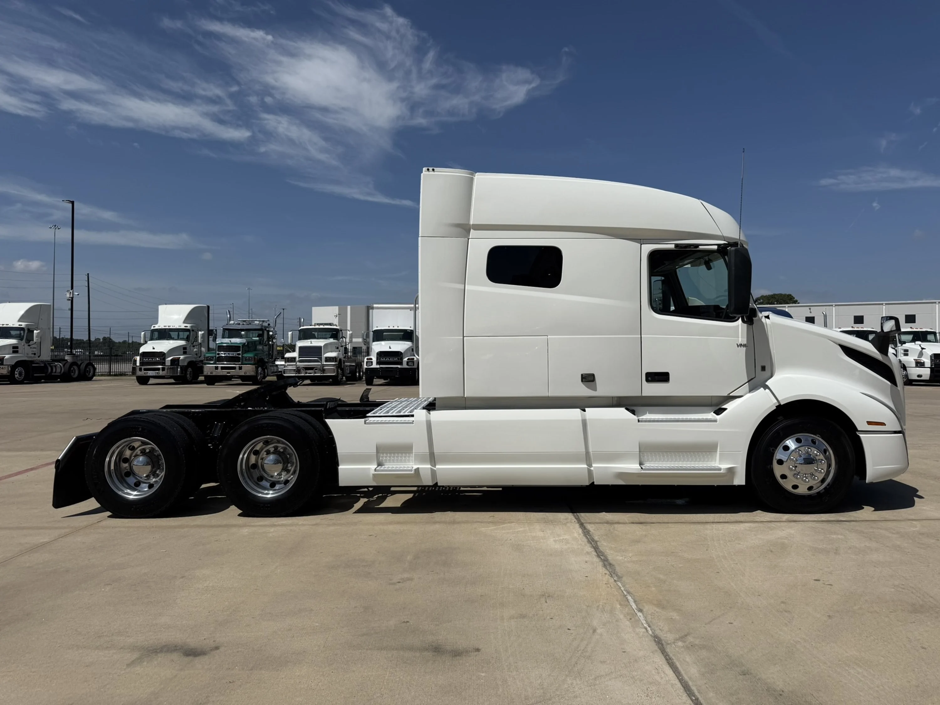 2022 Volvo in Houston, TX — photo 4