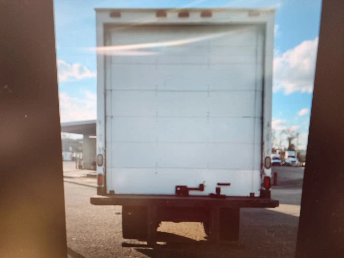 2007 Freightliner M2 106 - image 5