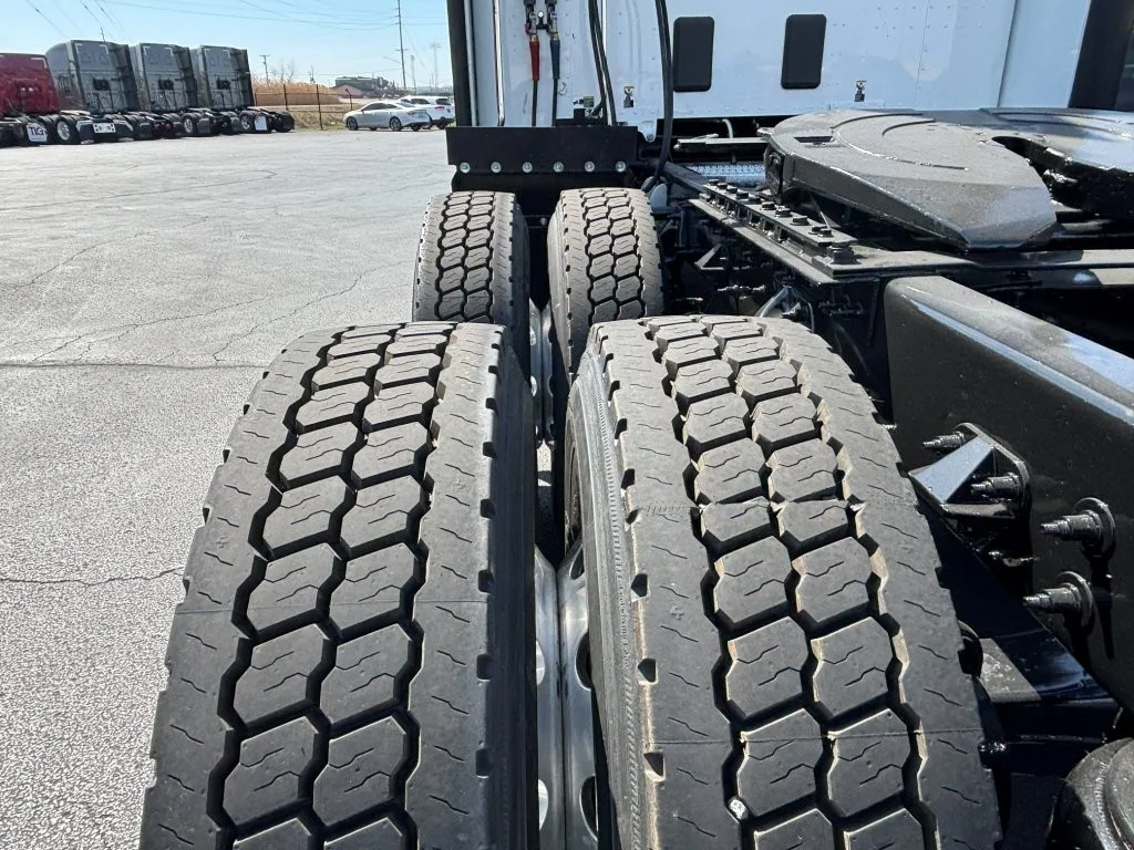 2021 Peterbilt 579 - image 5