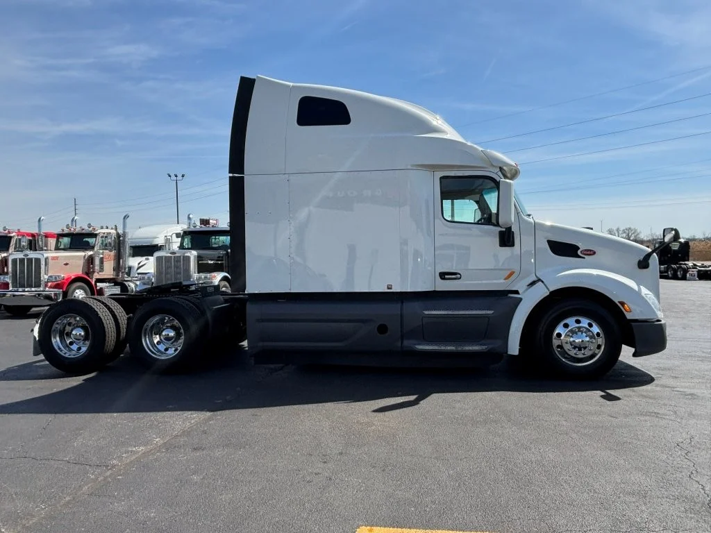 2021 Peterbilt 579 - image 8